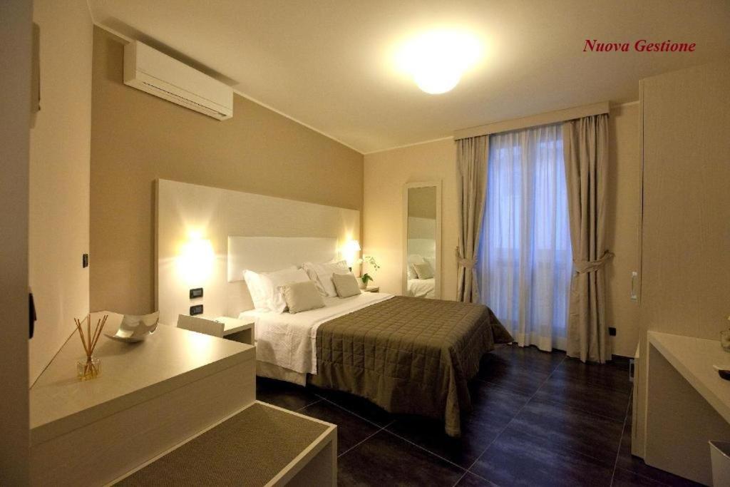Hotel La Meridiana Сеттімо-Торінезе Екстер'єр фото