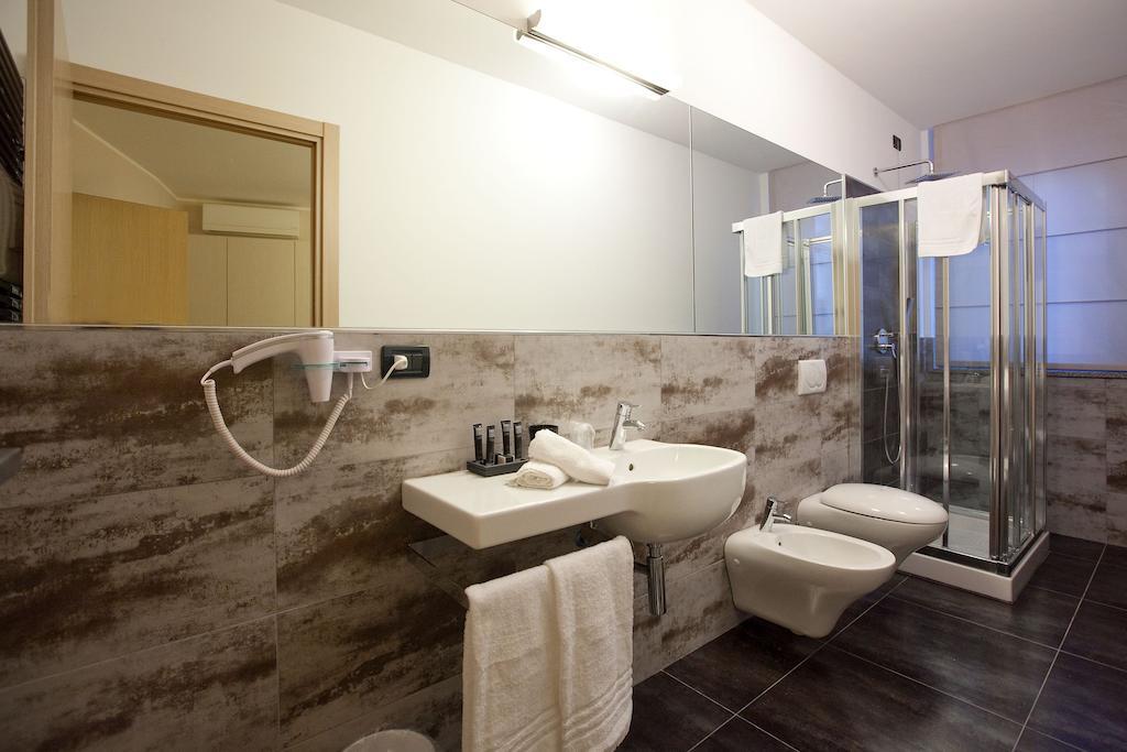 Hotel La Meridiana Сеттімо-Торінезе Номер фото